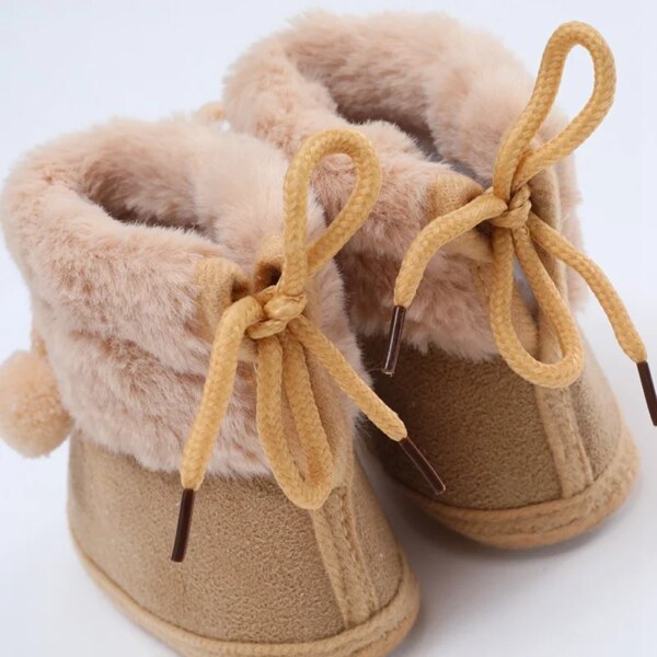 Chaussons Bottes Fourrées Bébé avec Pompon